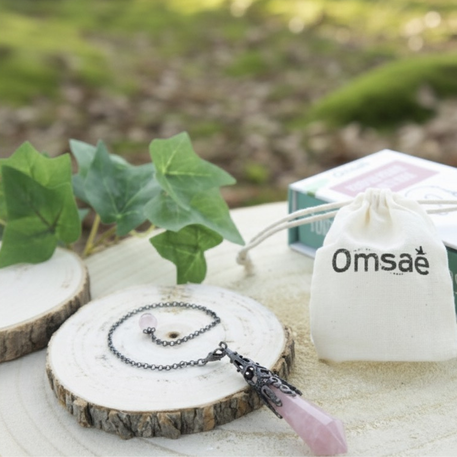 pendule-pointe-quartz-rose-et-metal-vieilli-omsae-pendule-divinatoire-boutique-esoterique-en-ligne-le-temple-d-heydines