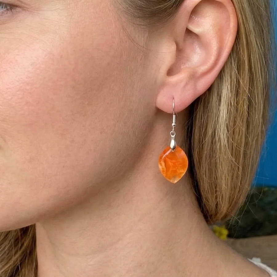 boucles-d-oreilles-en-cornaline-en-forme-marquise-metal-argente-boutique-esoterique-en-ligne-le-temple-d-heydines