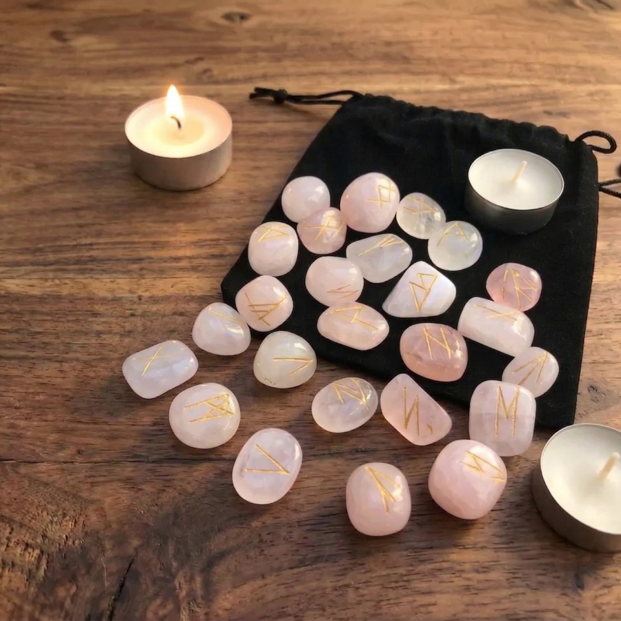 runes-en-quartz-rose-25-pieces-avec-pochette-boutique-esoterique-en-ligne-le-temple-d-heydines