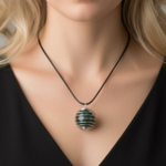 collier-apatite-bleue-spirale-creation-boutique-esoterique-le-temple-d-heydines