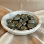 pierre-roulee-pyrite-cubique-20-a-40mm-qualite-AB-boutique-esoterique-en-ligne-le-temple-d-heydines