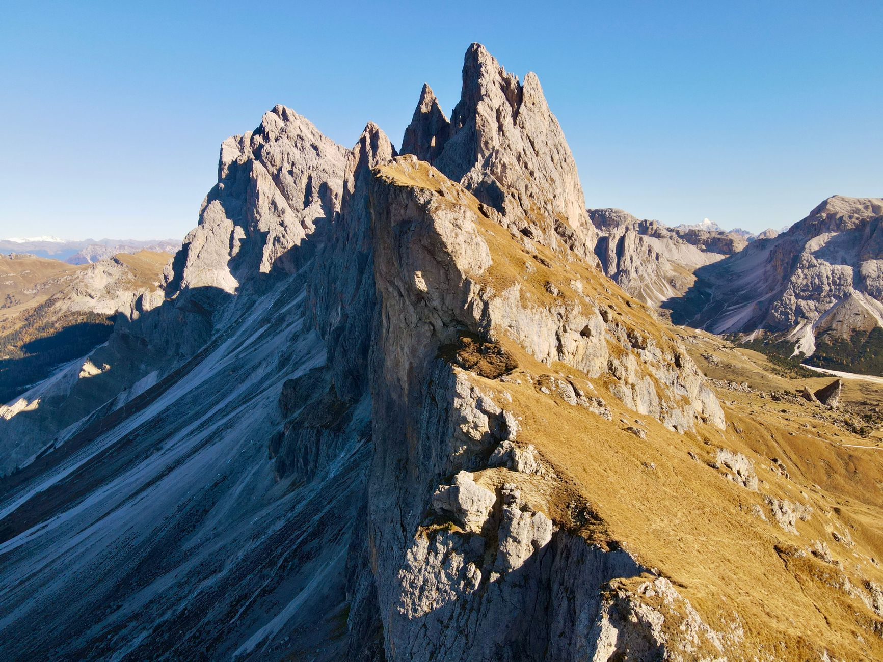 explorez les superbes sommets dechiquetes de seceda dans les dolomites trentin haut adige italie