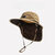 Chapeau de randonnée anti-UV beige sur fond blanc avec rabat de cou et cordon jugulaire