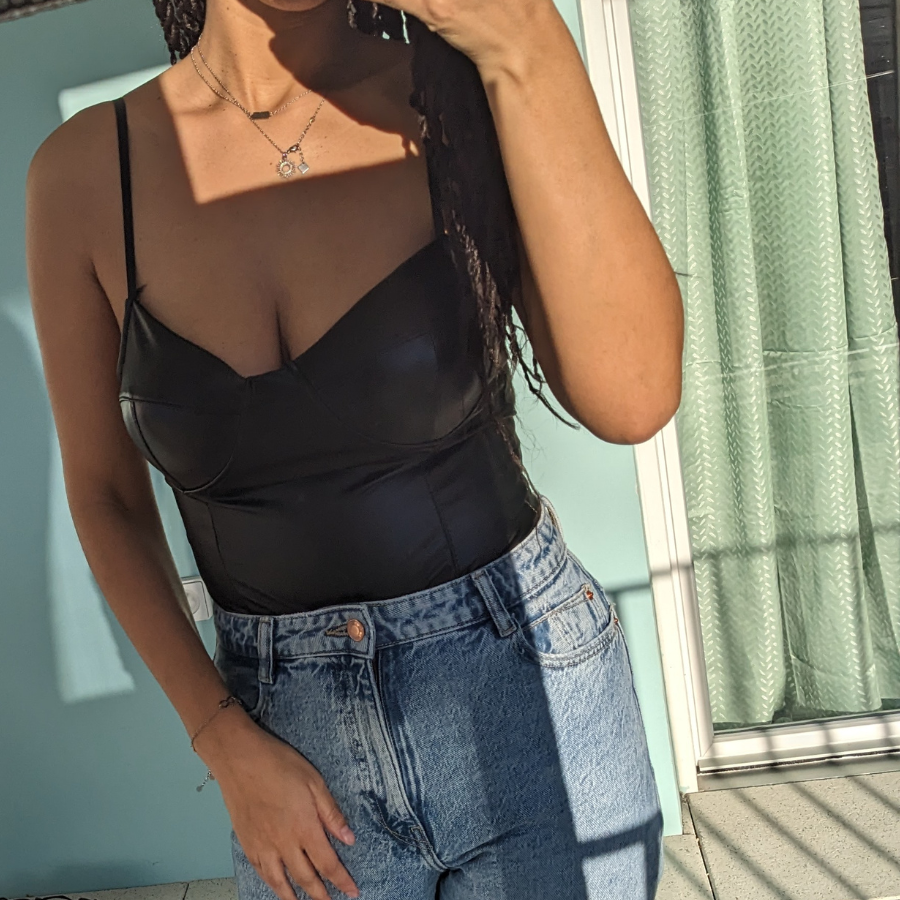 Body noir similicuir