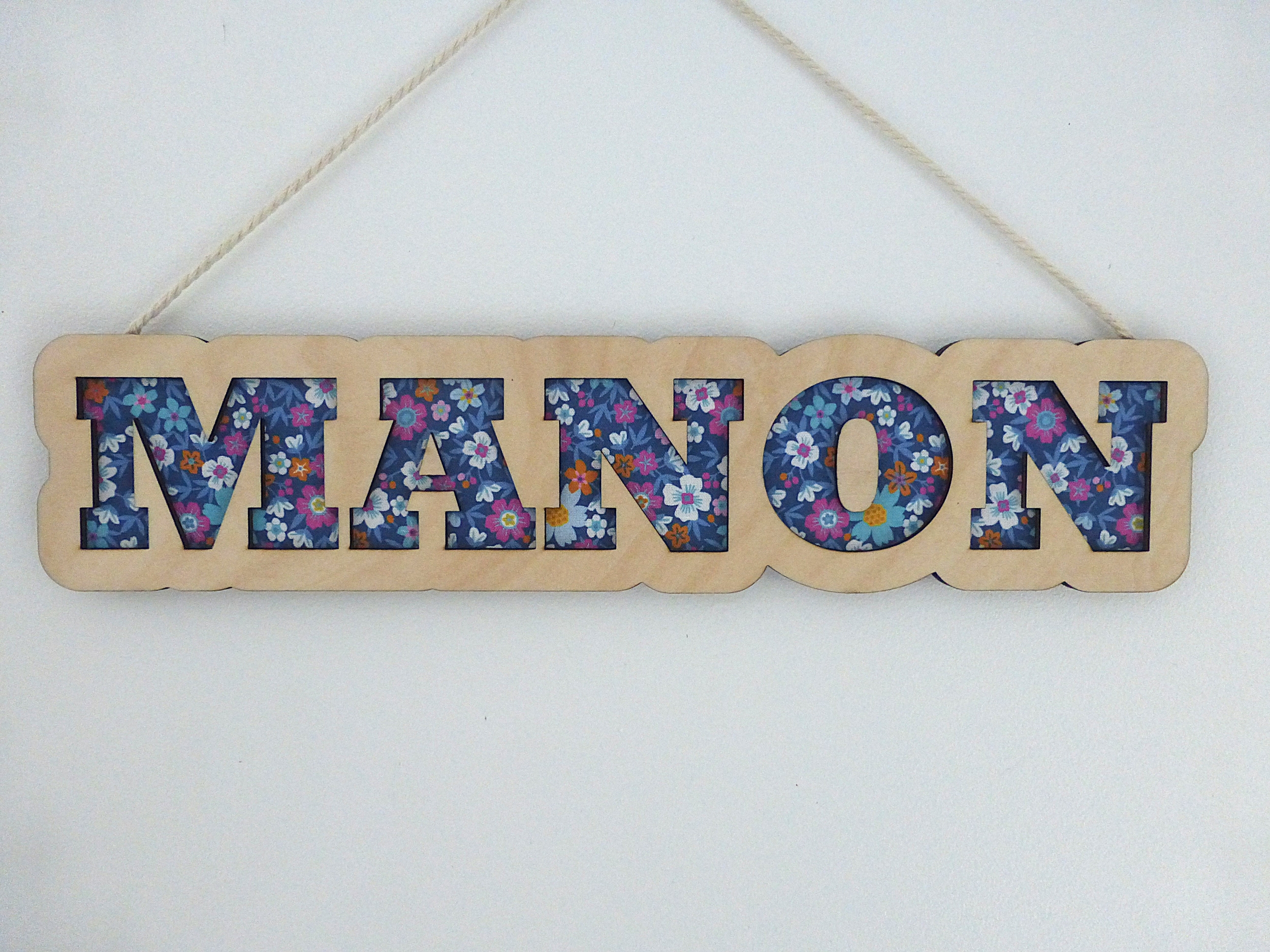 prénom en bois pour décoration murale