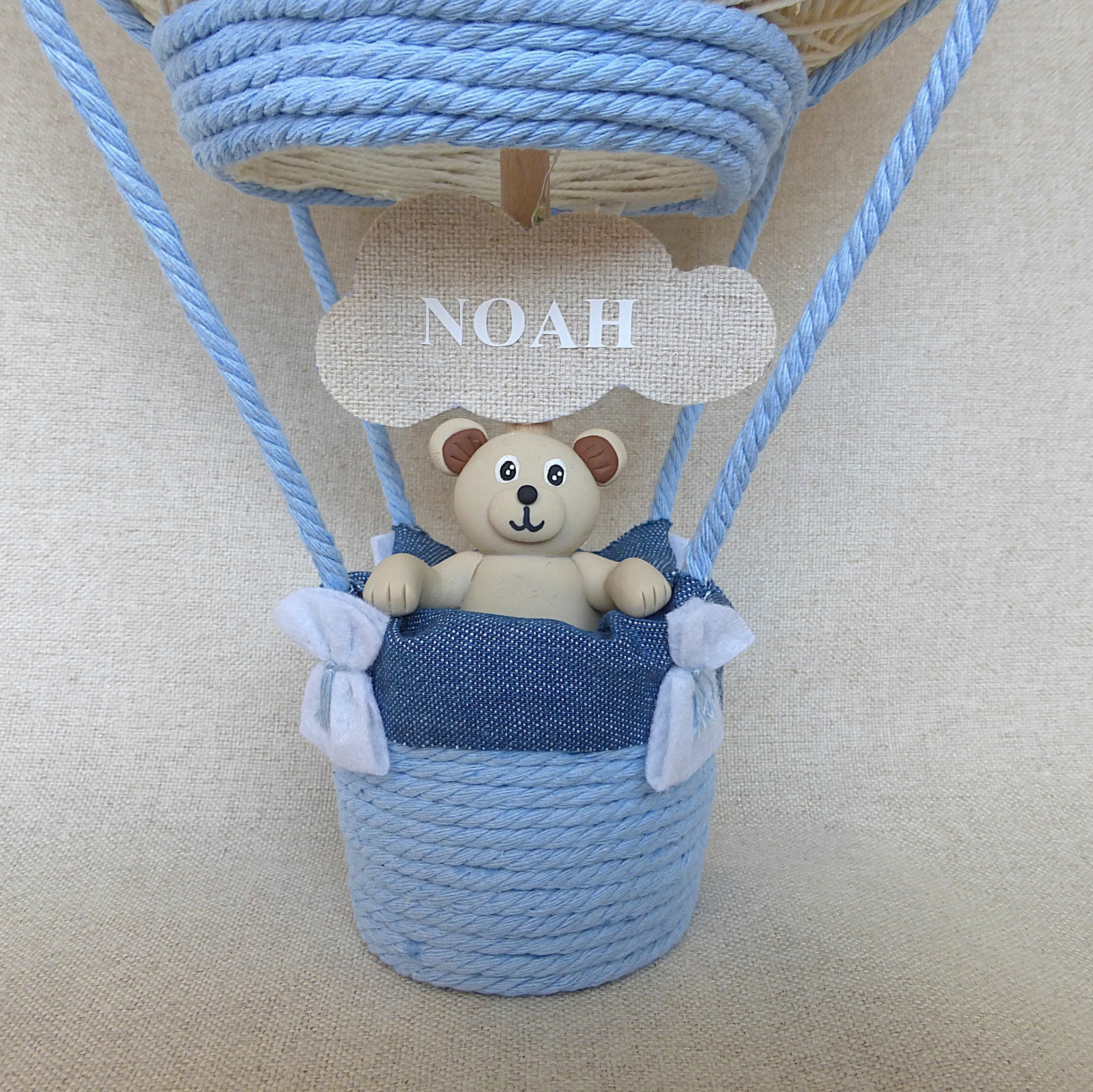 lampe de chevet enfant, veilleuse montgolfière persnnalisée