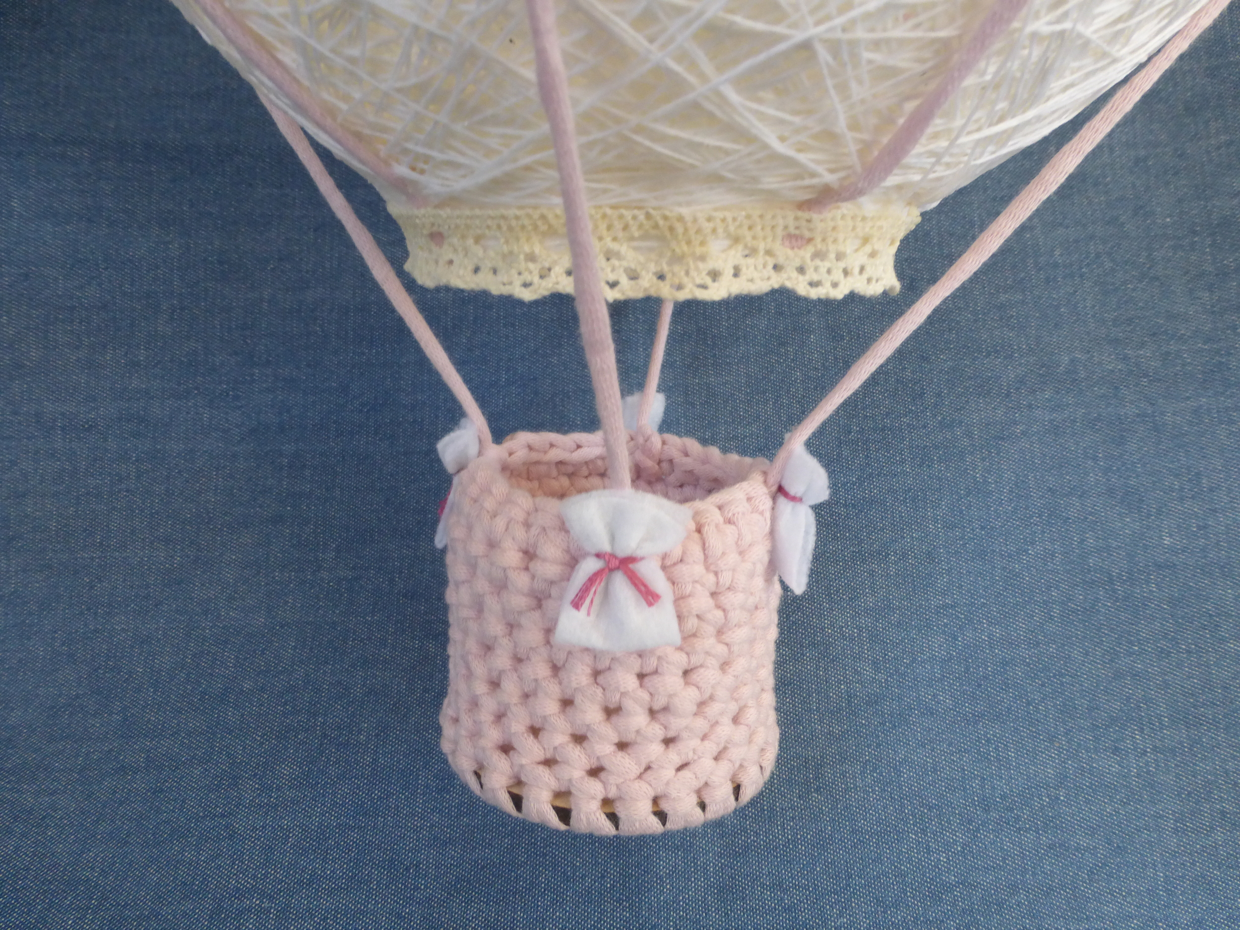 montgolfiere-decoration-chambre-fille