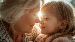 photo d'une grand-mère avec sa petite fille (1)