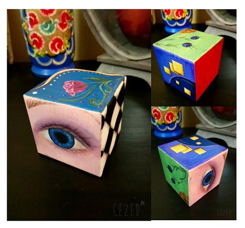 decoration-objet-deco-multicolore-cube-peint à la main- cezed