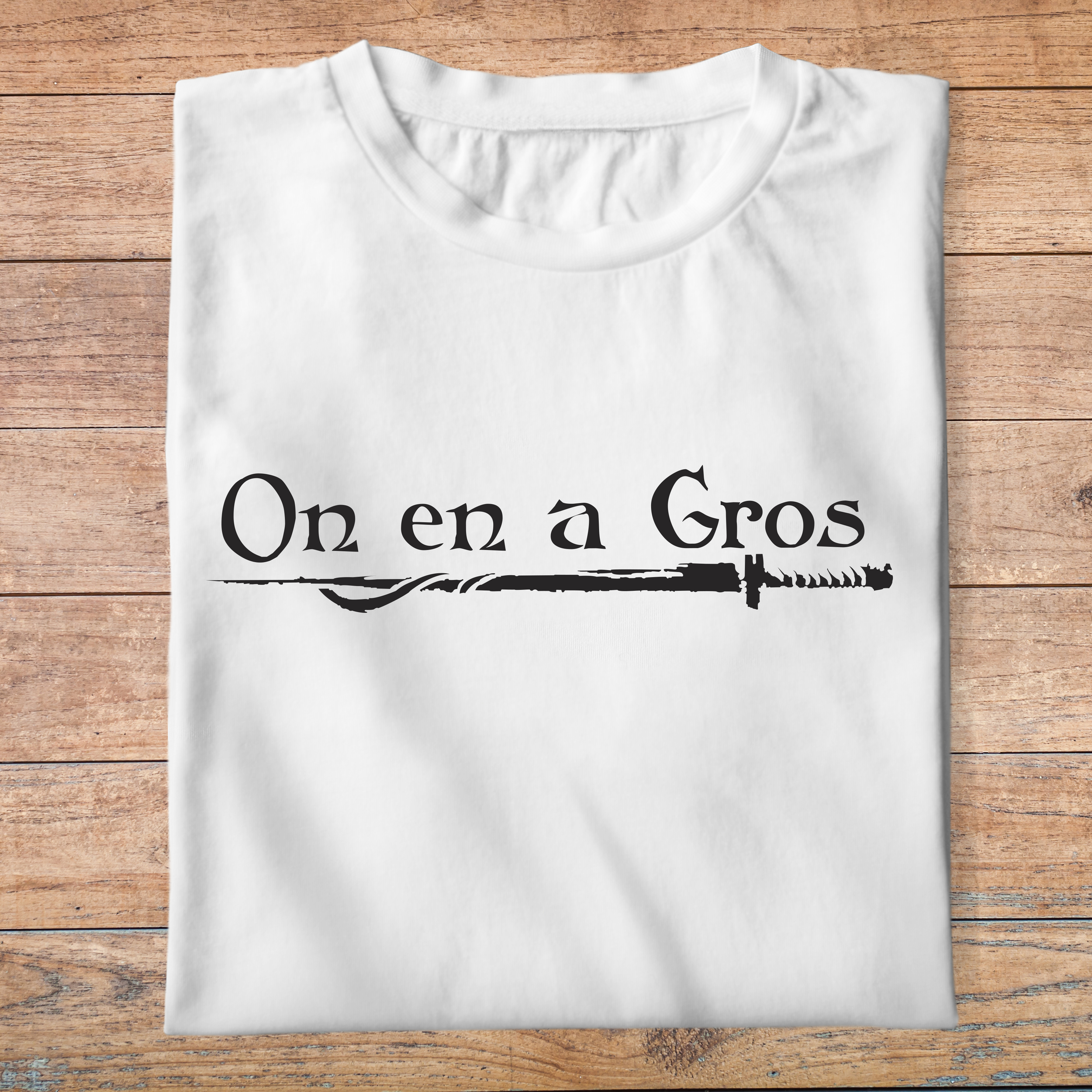 MOCKUP T SHIRT PLIÉ - on en a gros