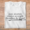 fk9- Kaamelott - zone sécurisée, mission accomplie, formation du lézard - t shirt plié homme - couleur blanc
