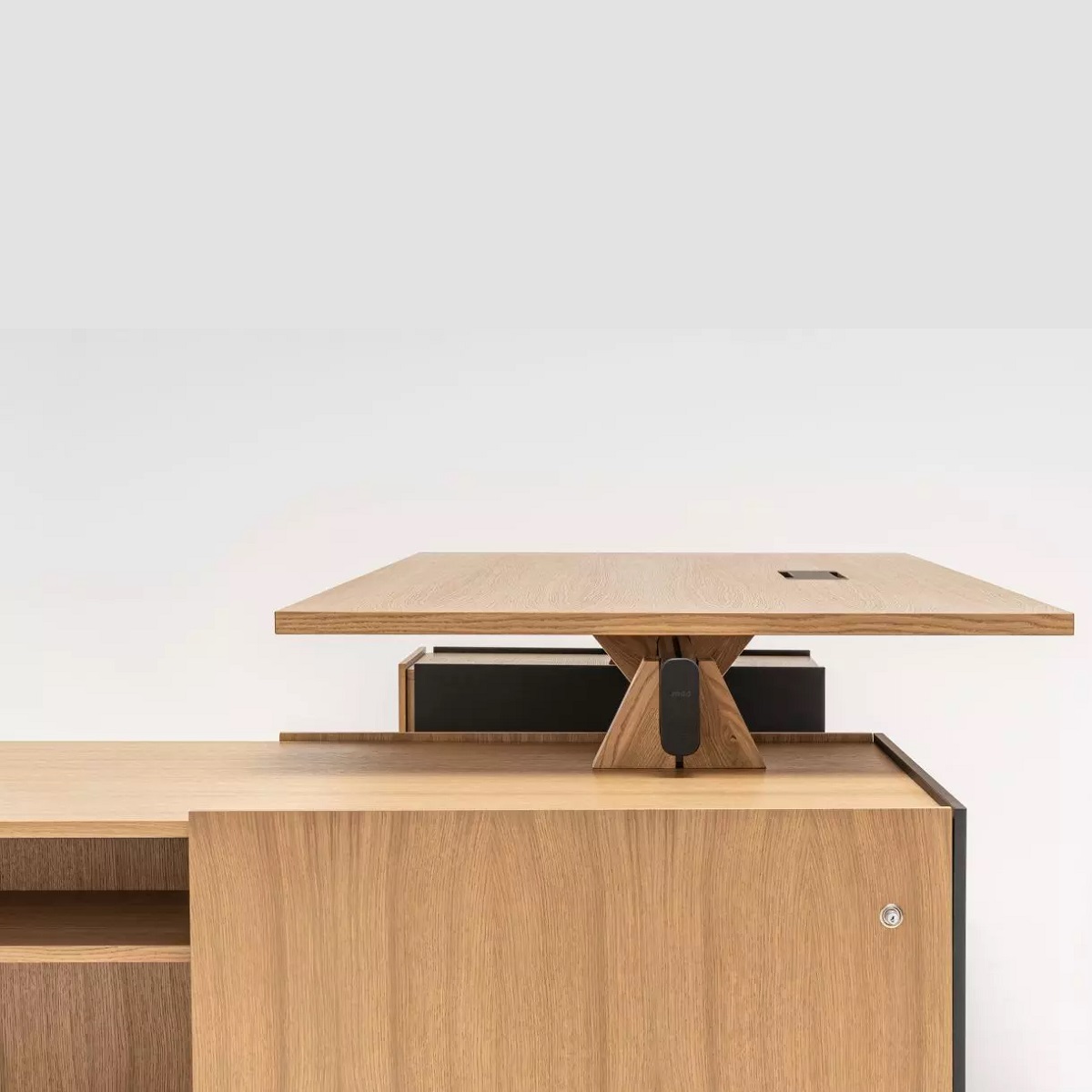 bureau-direction-bois-avec-plateau-bois