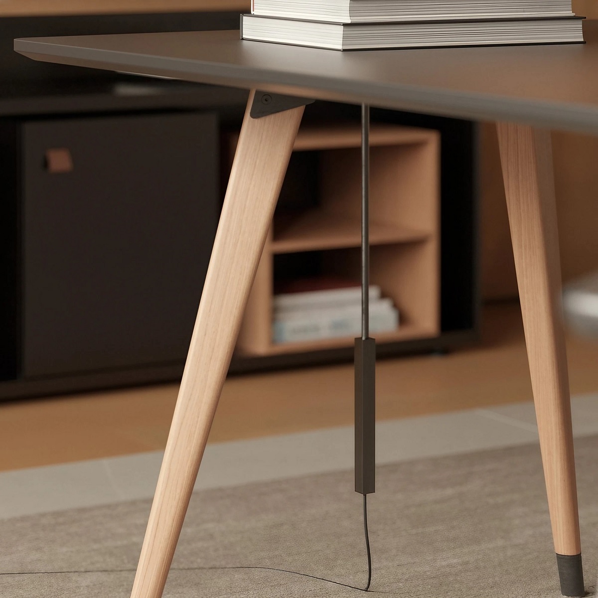 Bureau_direction_scandinave_piètement_hêtre