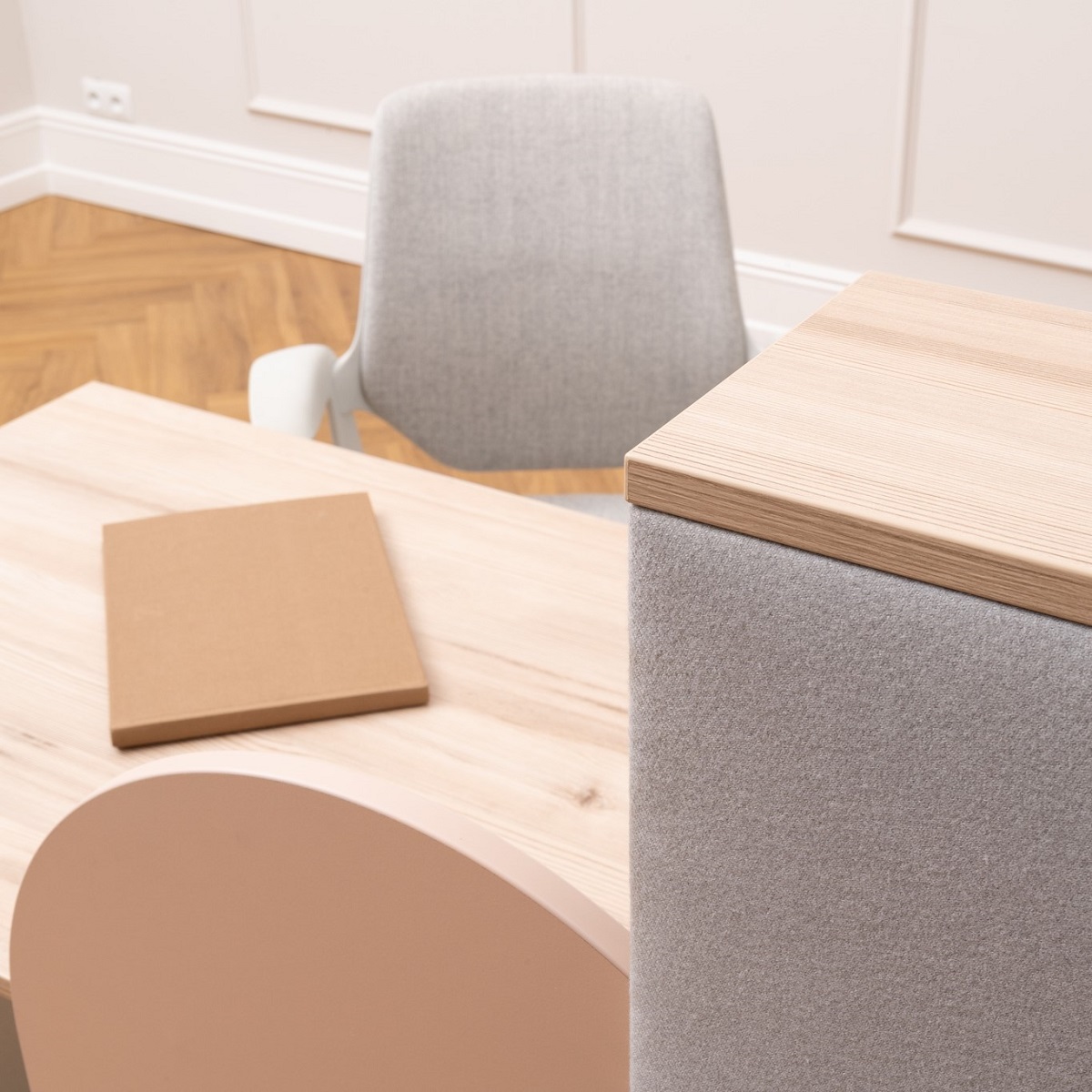 Bureau_accueil_design_décoratif