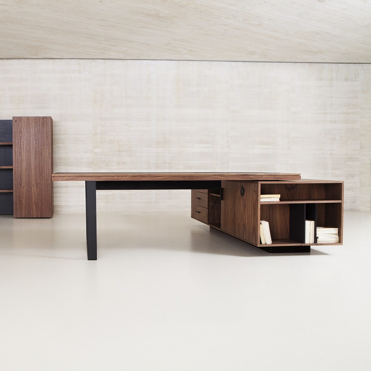 Bureau_direction_style_industriel_avec_retour