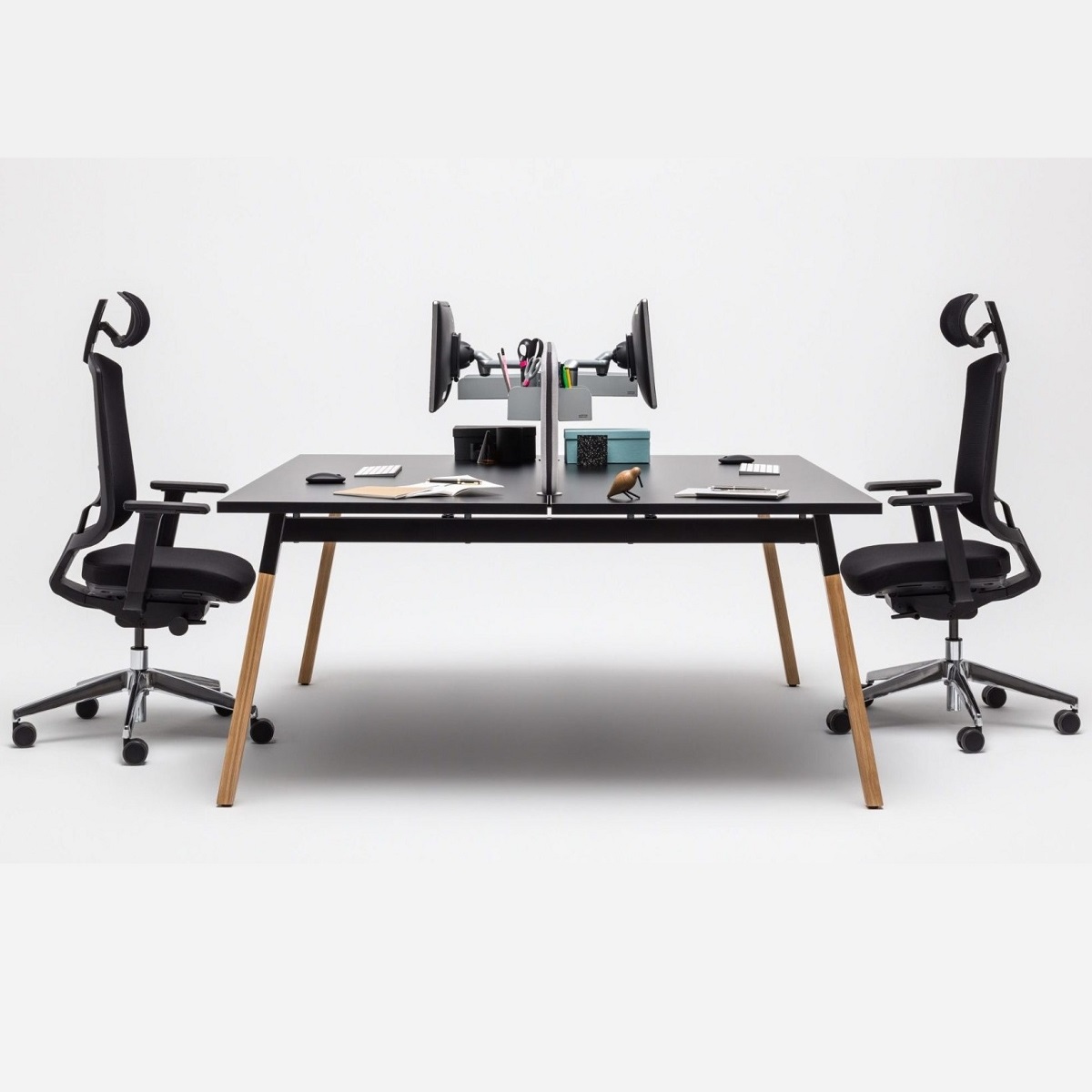 Bureau_bench_moderne_fonctionnel