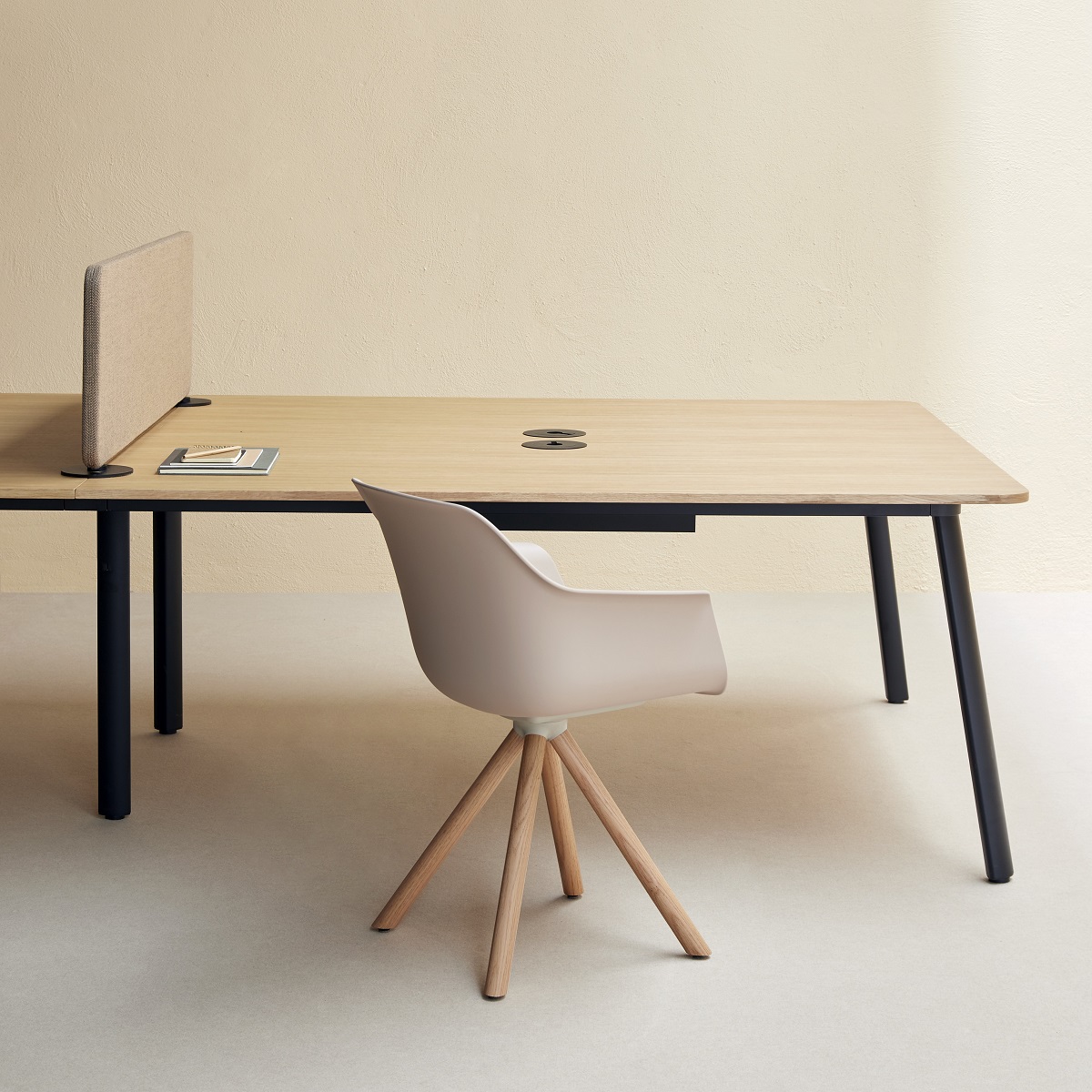 Bureau_open_space_4_places_moderne
