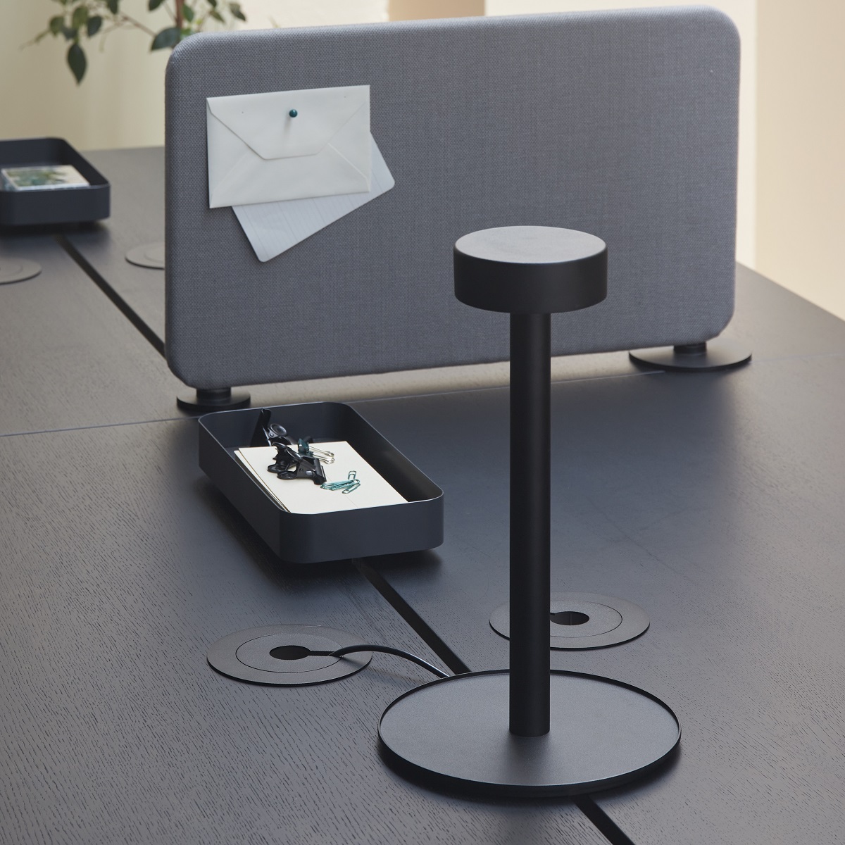Bureau_open_space_4_places_accessoires