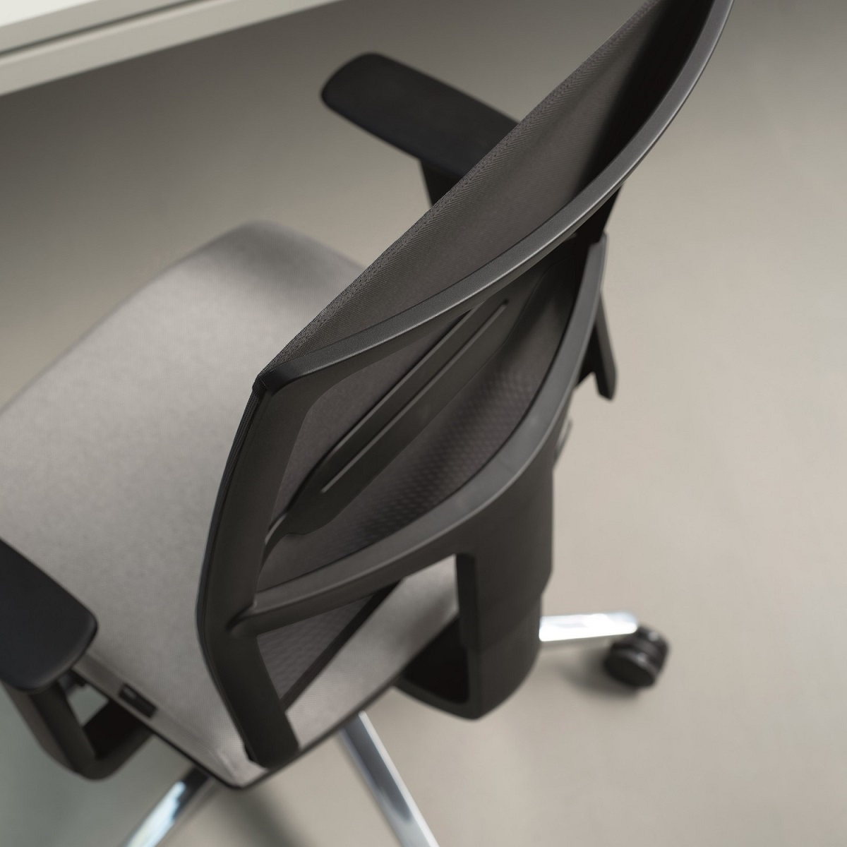 Fauteuil_bureau_professionnel_personnalisable_ergonomique