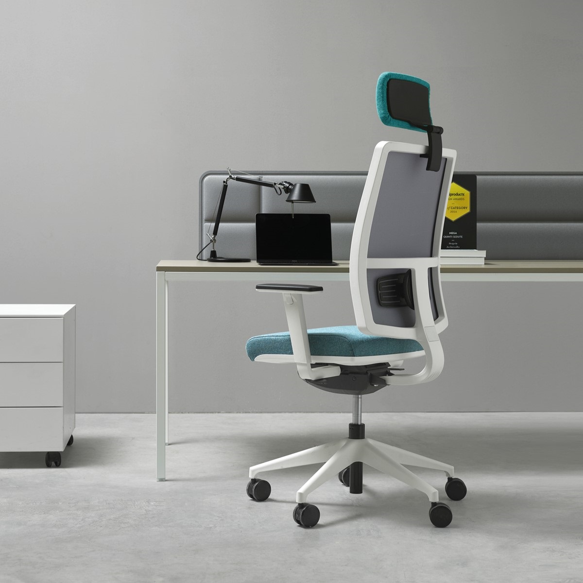 Fauteuil_bureau_professionnel_résille_appuie_tête