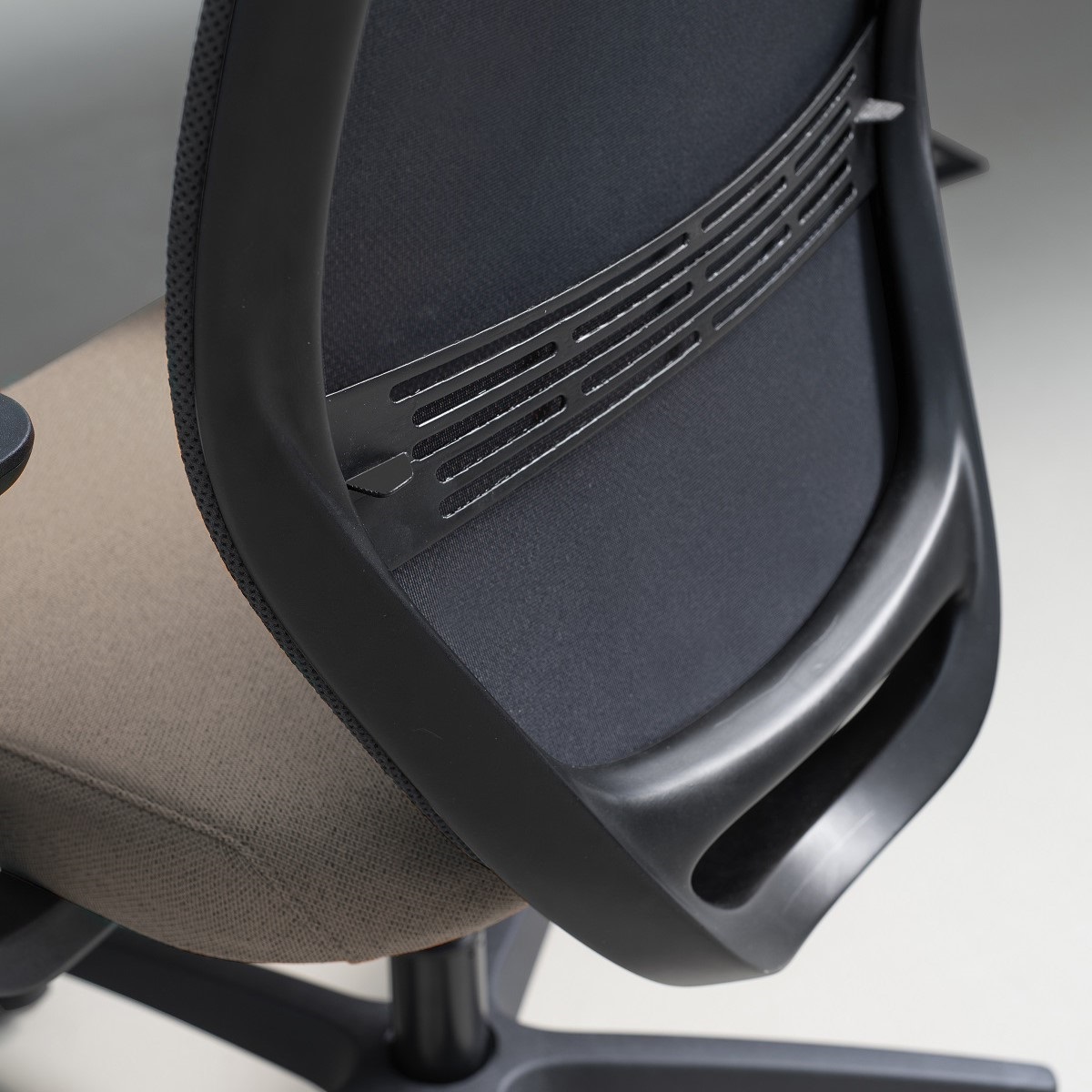 Fauteuil_ergonomique_simple_renfort_lombaire