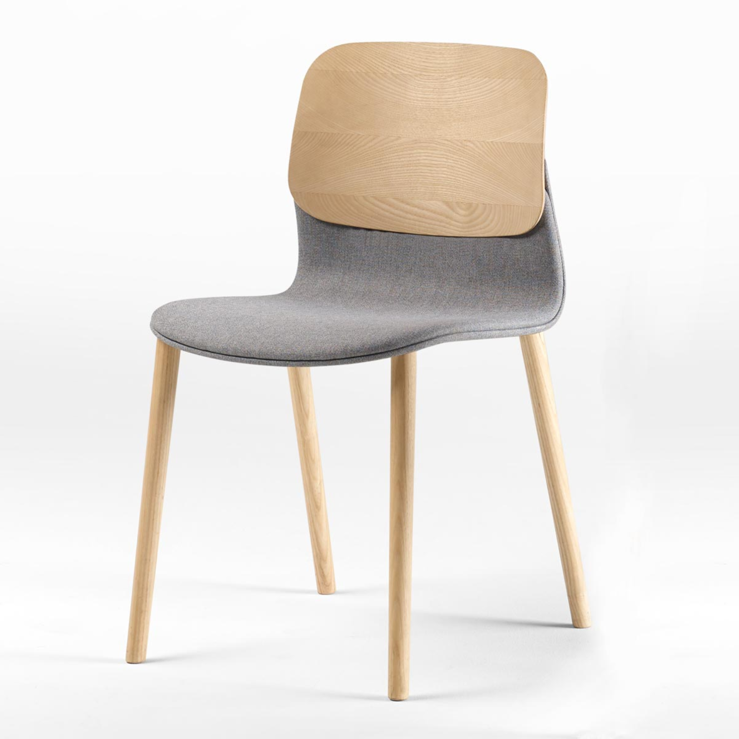 Chaise design de réunion ou d\'accueil en bois tapissée (lot de 2 ou 3 chaises)