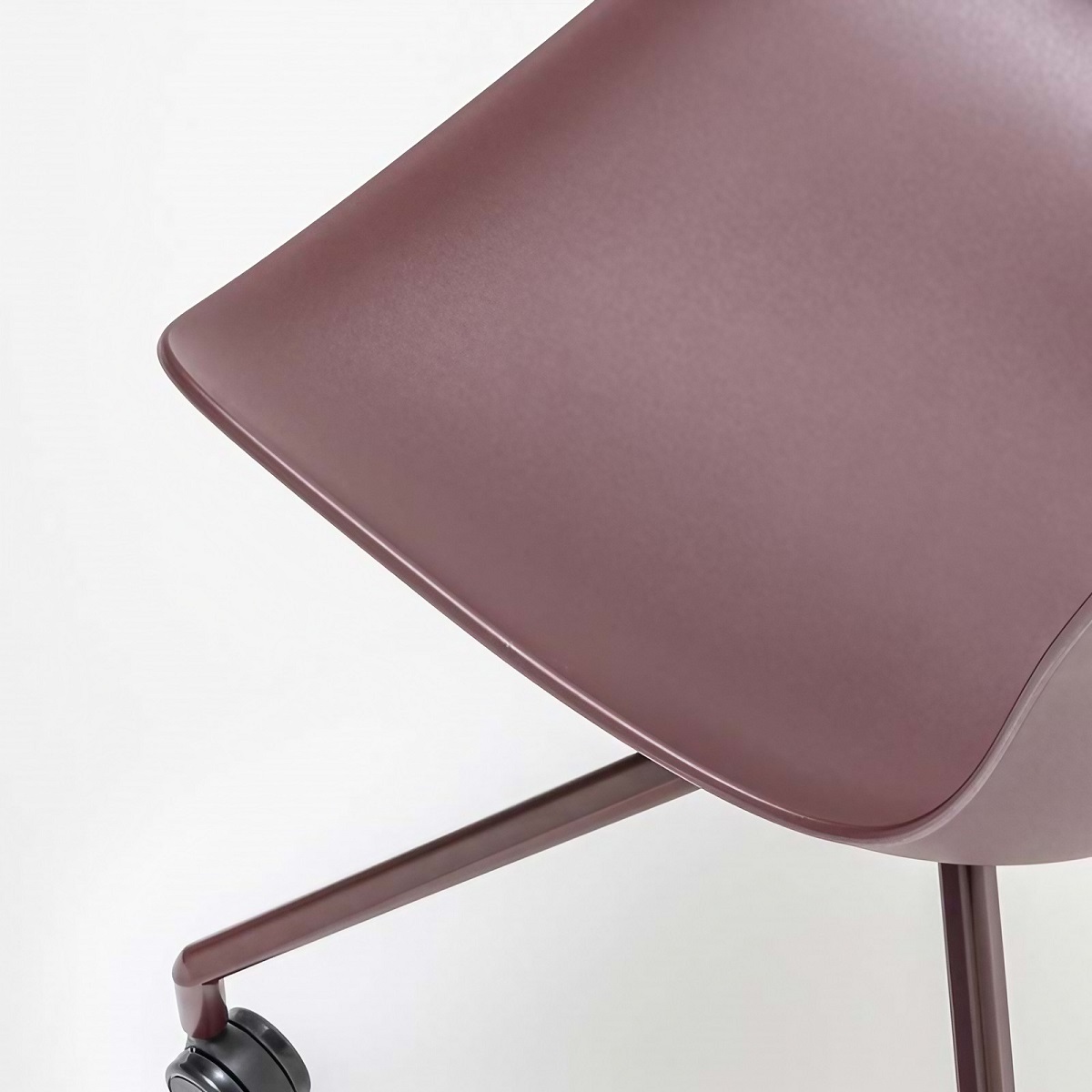 Chaise_réunion_pivotante_roulettes_confortable