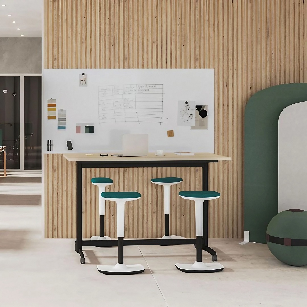 Tabouret basculant réglable en hauteur