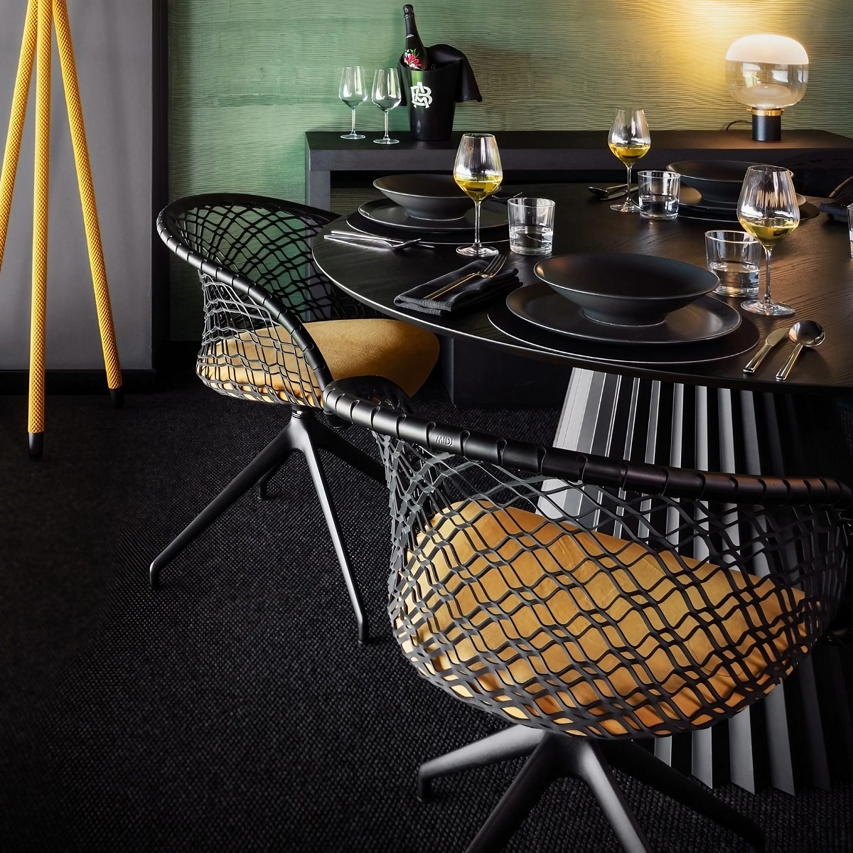 Table_ronde_bureau_plateau_bois