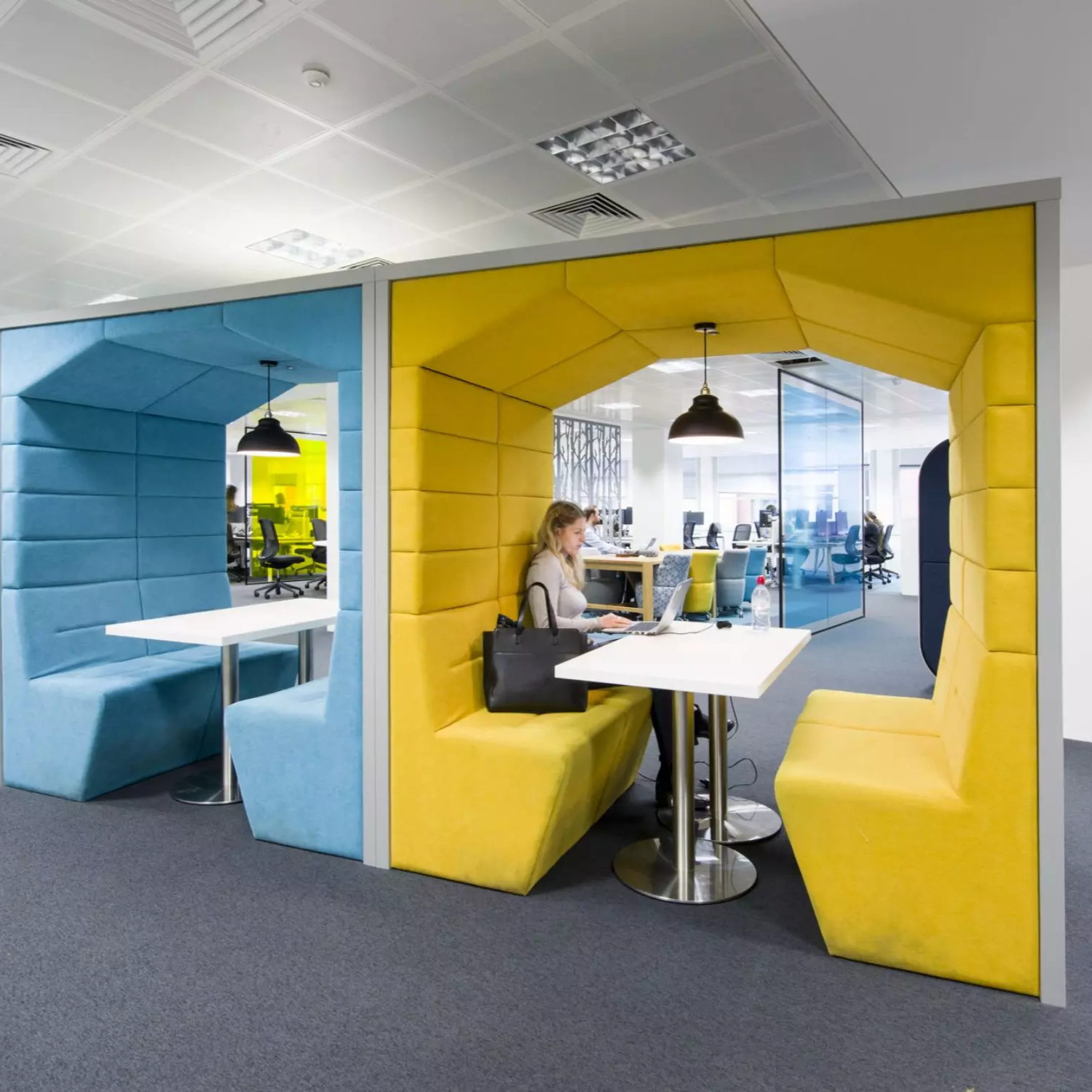 Alcôve acoustique de bureau design pour open space