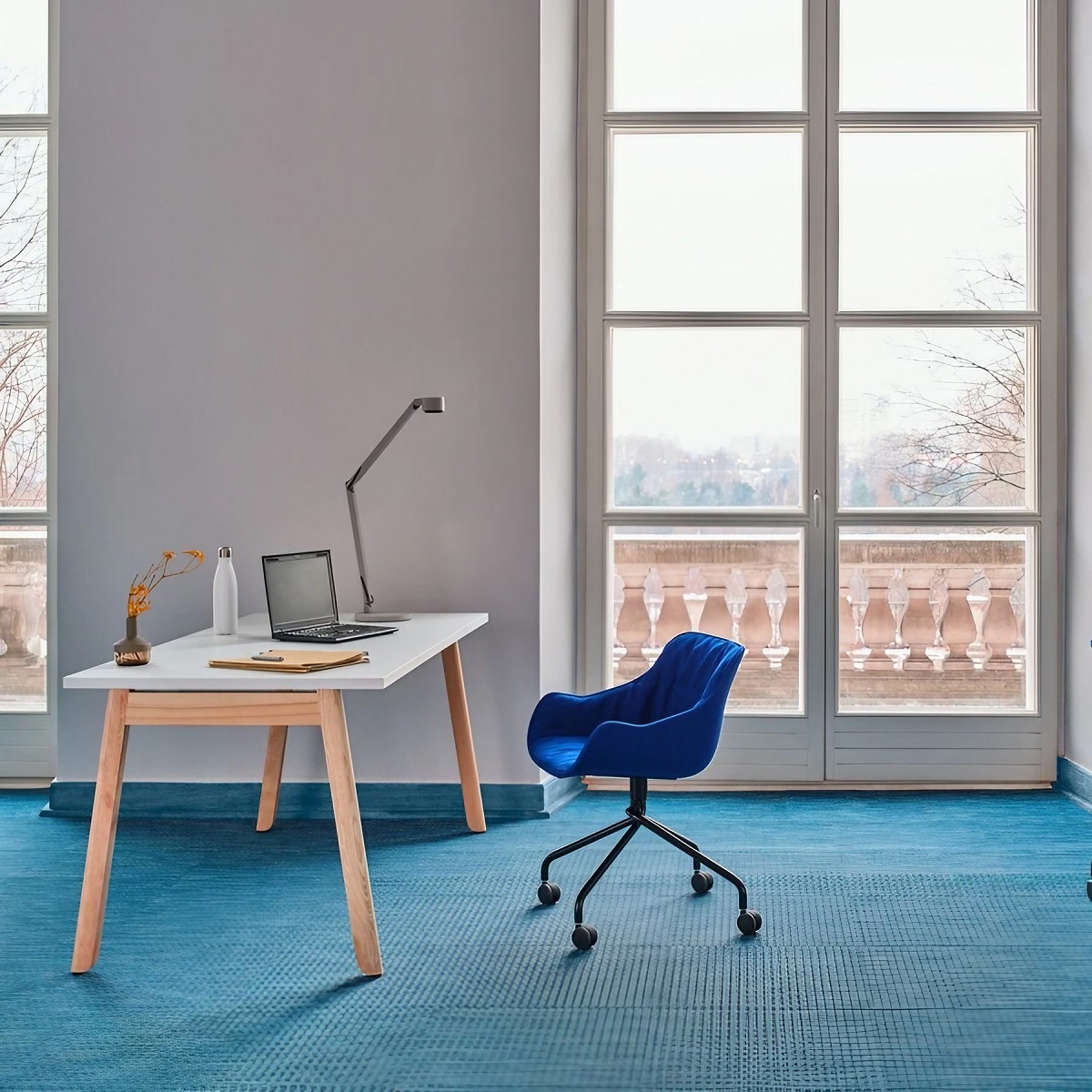 Bureau_individuel_style_scandinave_piètement_mélaminé