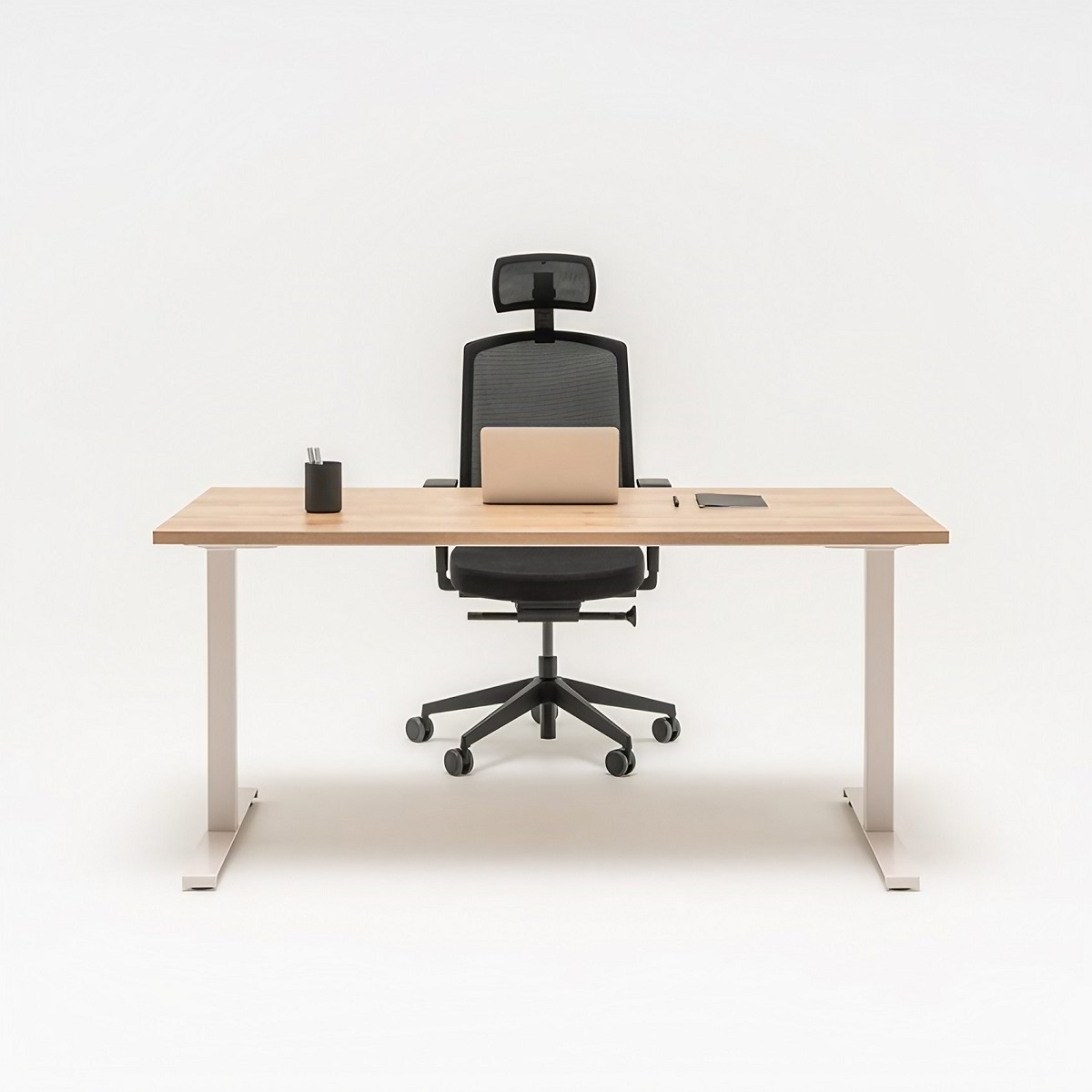 Bureau_simple_économique_fabrication_europe