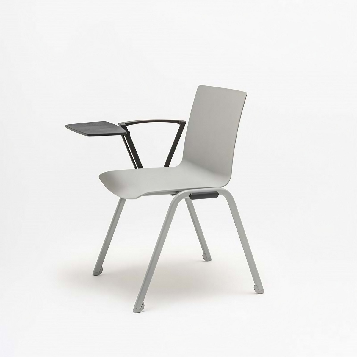 Chaise_formation_empilable_tablette_écritoire_blanche