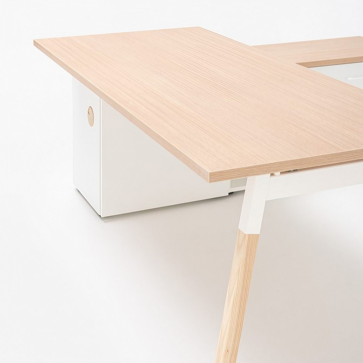 Bureau_direction_mélamine_design_nordique