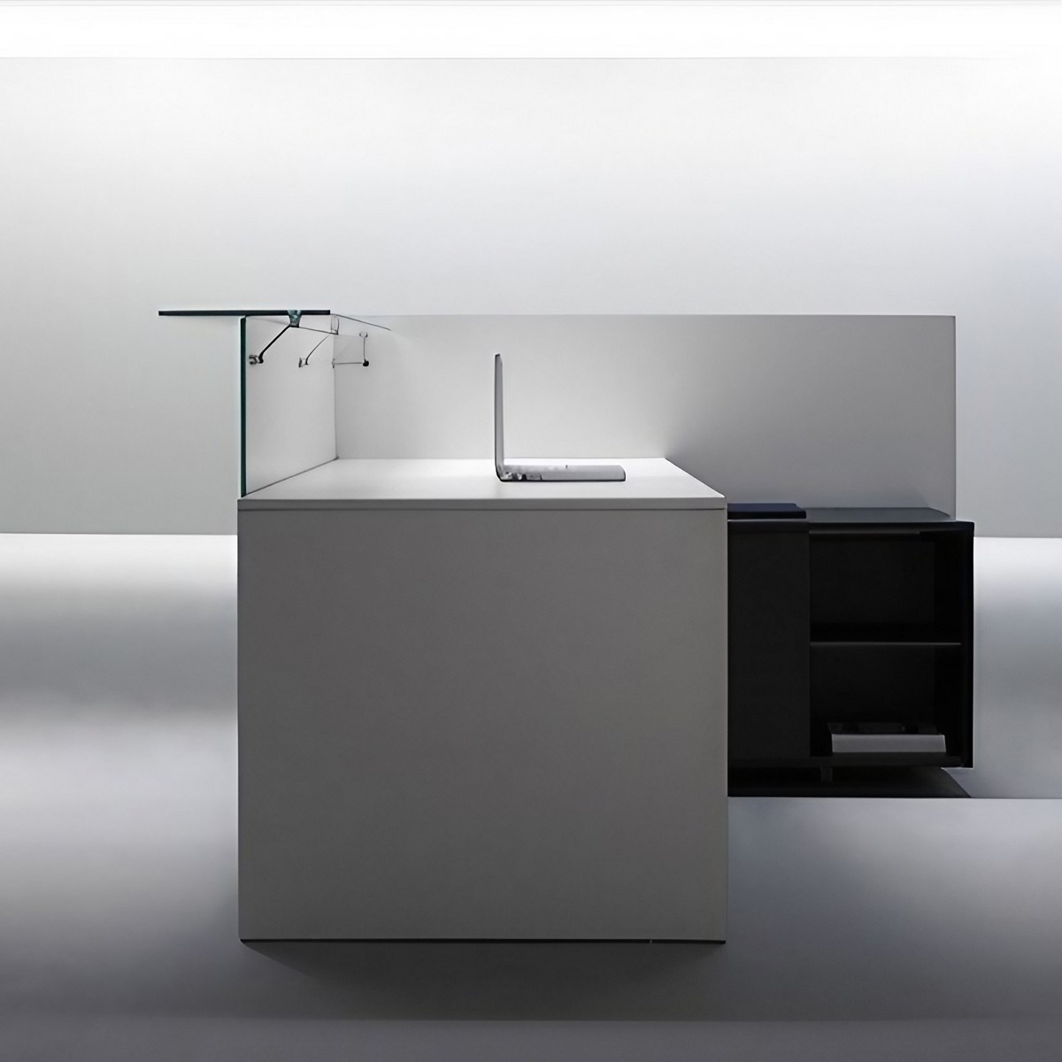 Banque_accueil_blanche_une_place