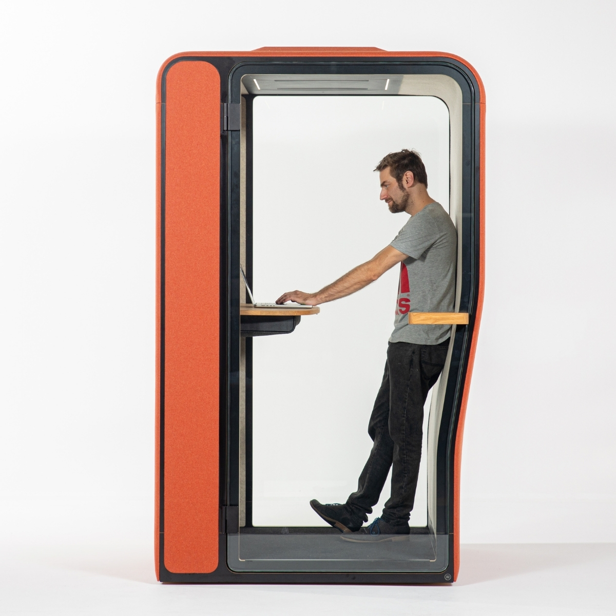 Cabine_phonebox_hauteur_réglable_assis_debout