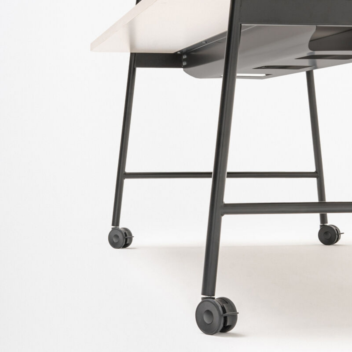 Table_coworking_top_access_roulettes