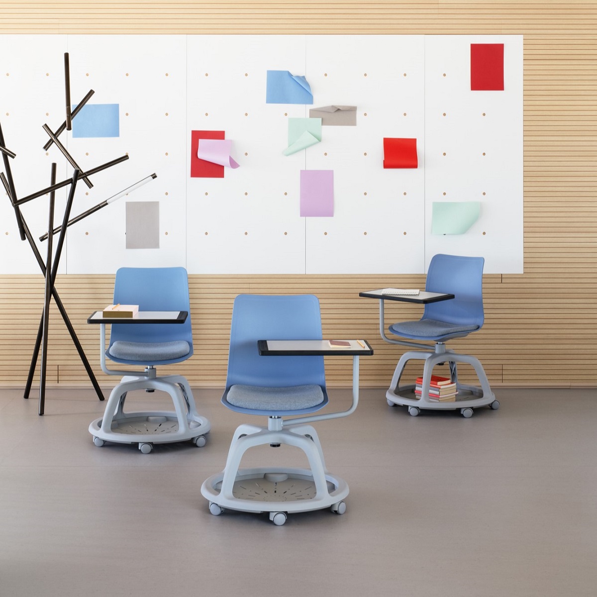 Chaise_conférence_formation_porte_sac_coloré