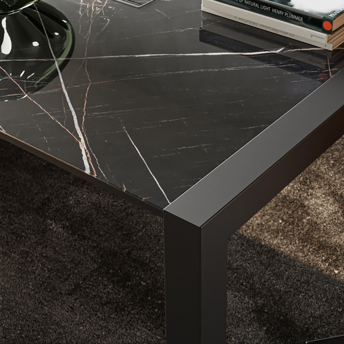 Table_réunion_verre_marbre_passe_câble_piètement_acier