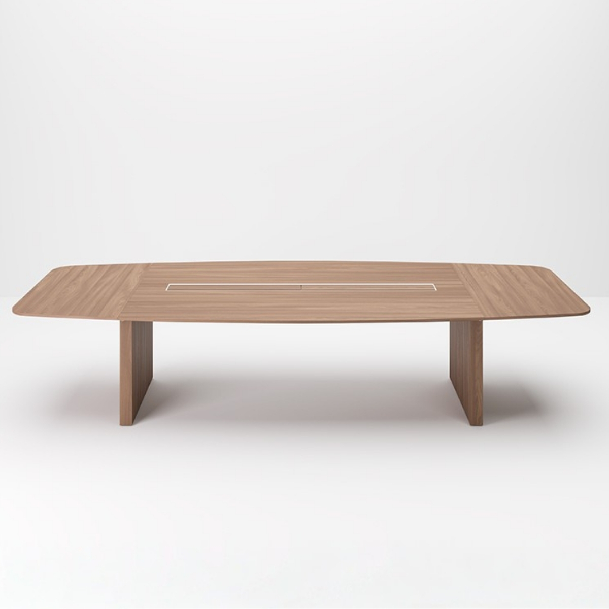 Grande table de réunion tonneau avec top access discret