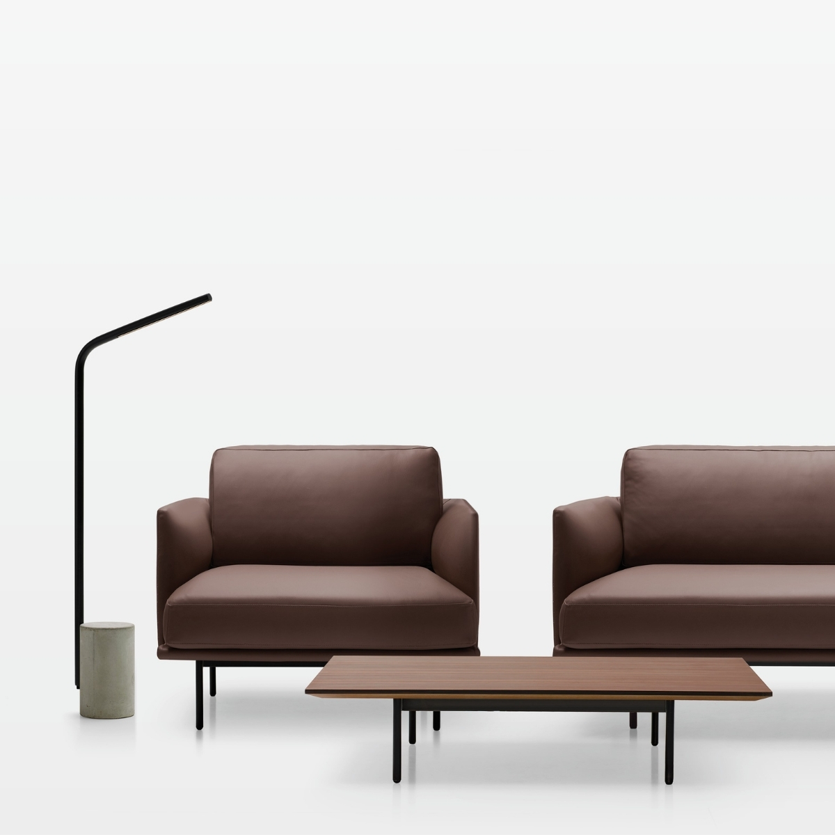 Fauteuil_cosy_plume_oie_en_cuir