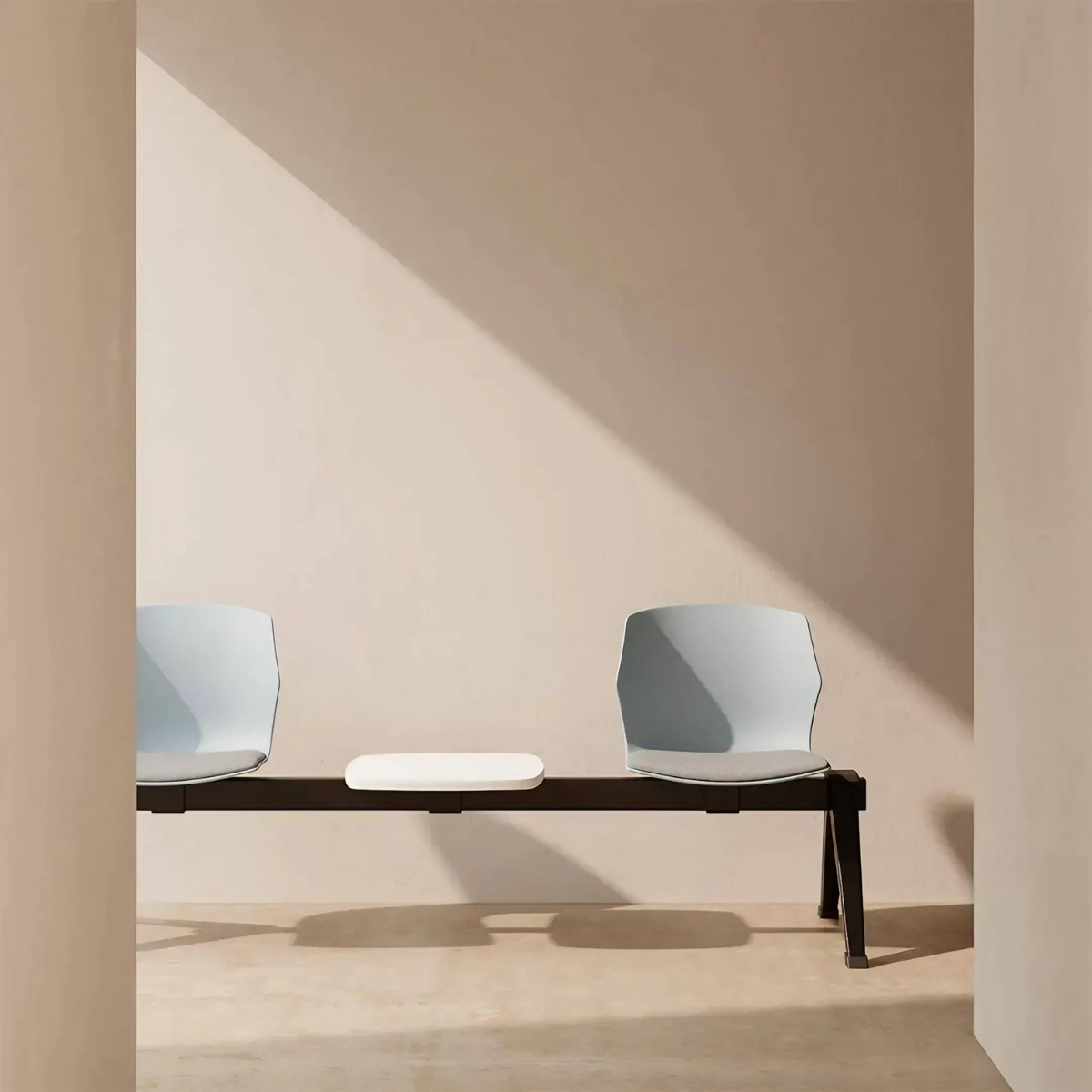 Chaises_poutre_made_in_france_salle_attente