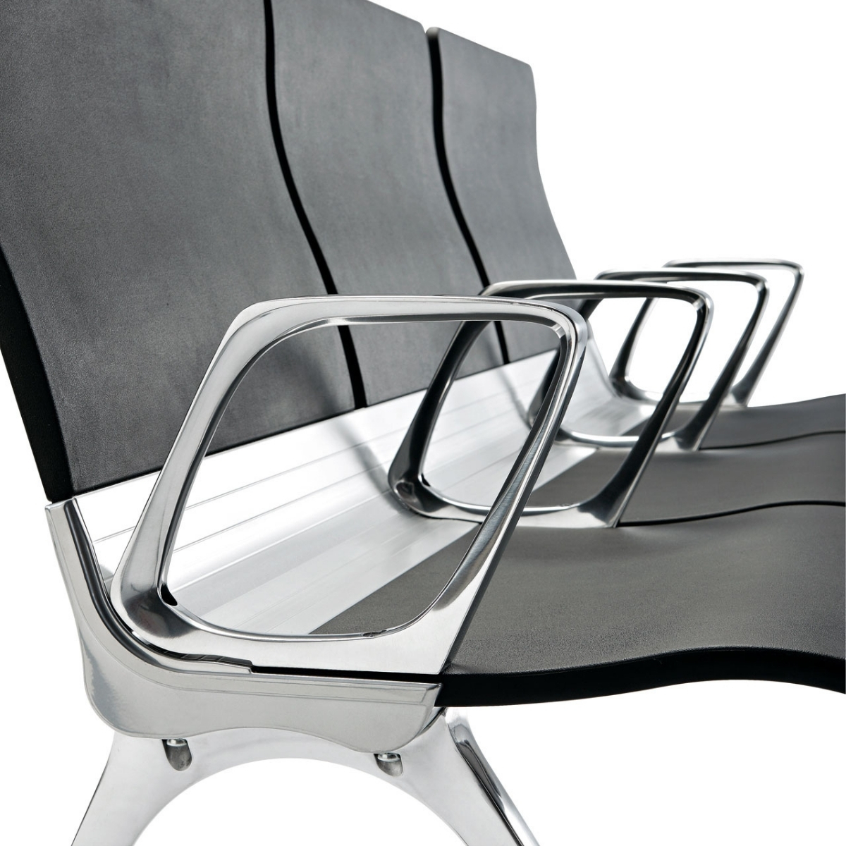 Chaises_poutre_plastique_fixes_accoudoirs