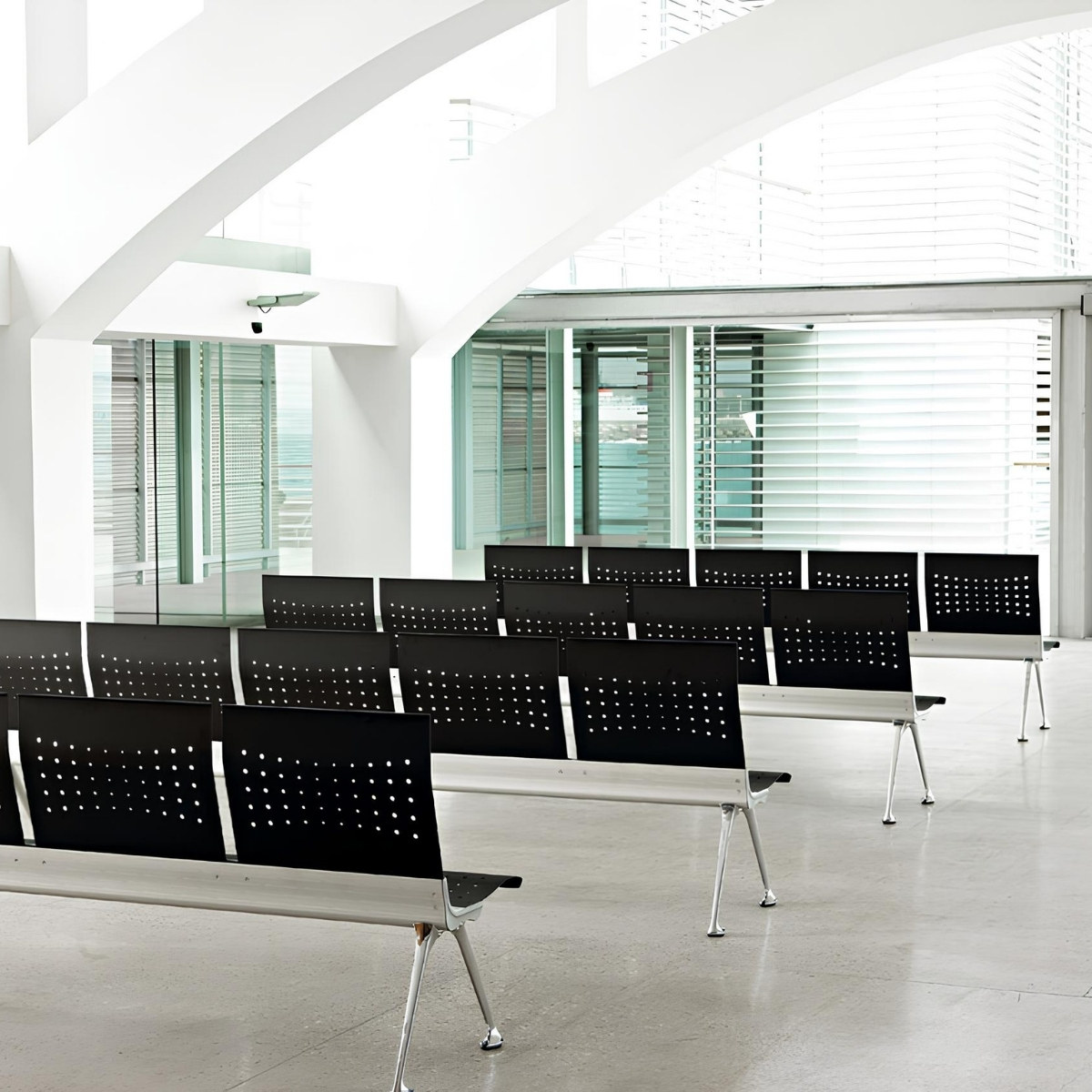 Chaises_poutre_métallique_fixes_tôle_acier