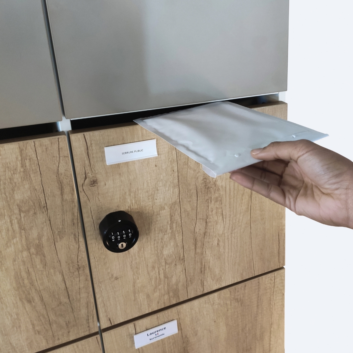 Casiers_individuels_bureau_fente_lettre