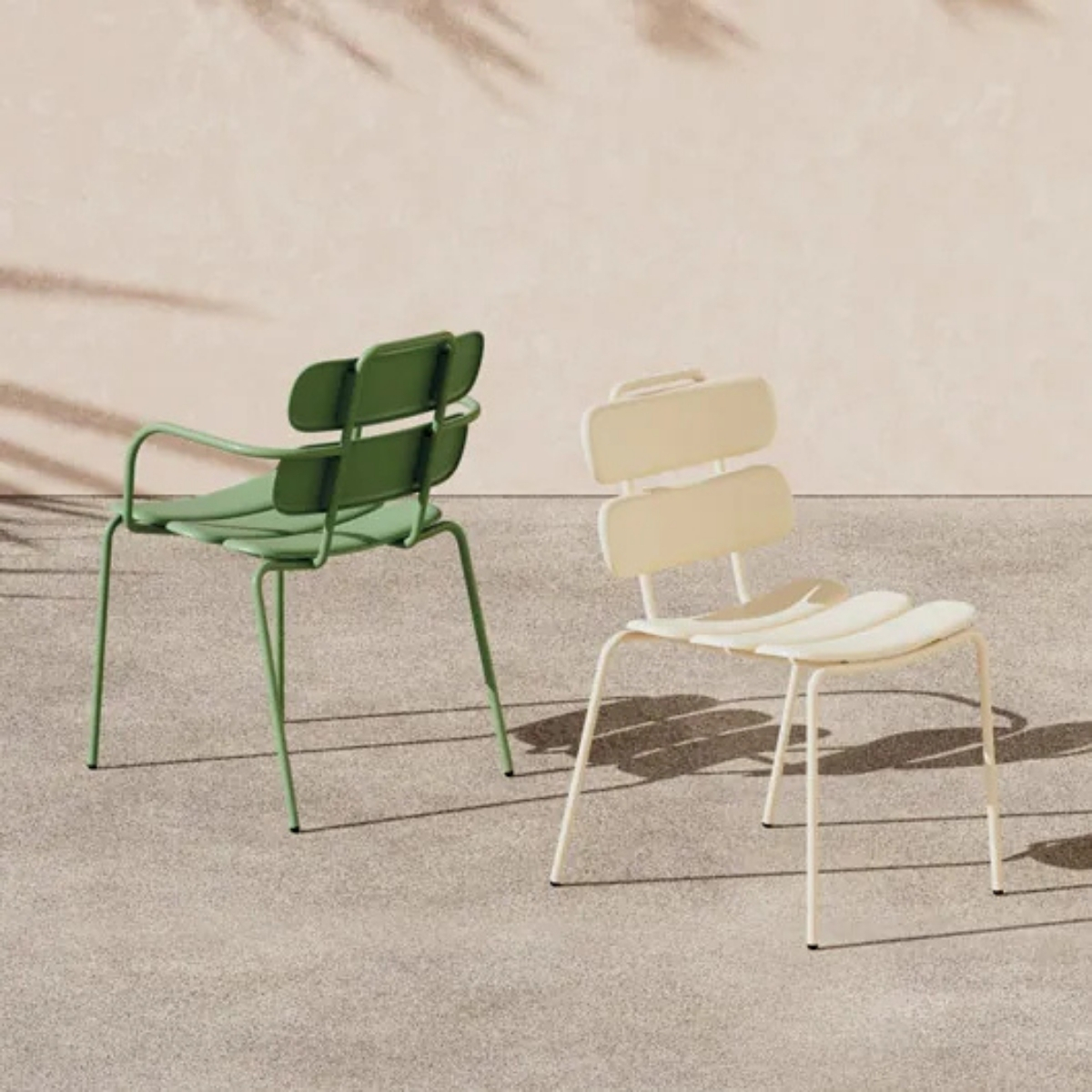 Chaise_reunion_originale_empilable_extérieur