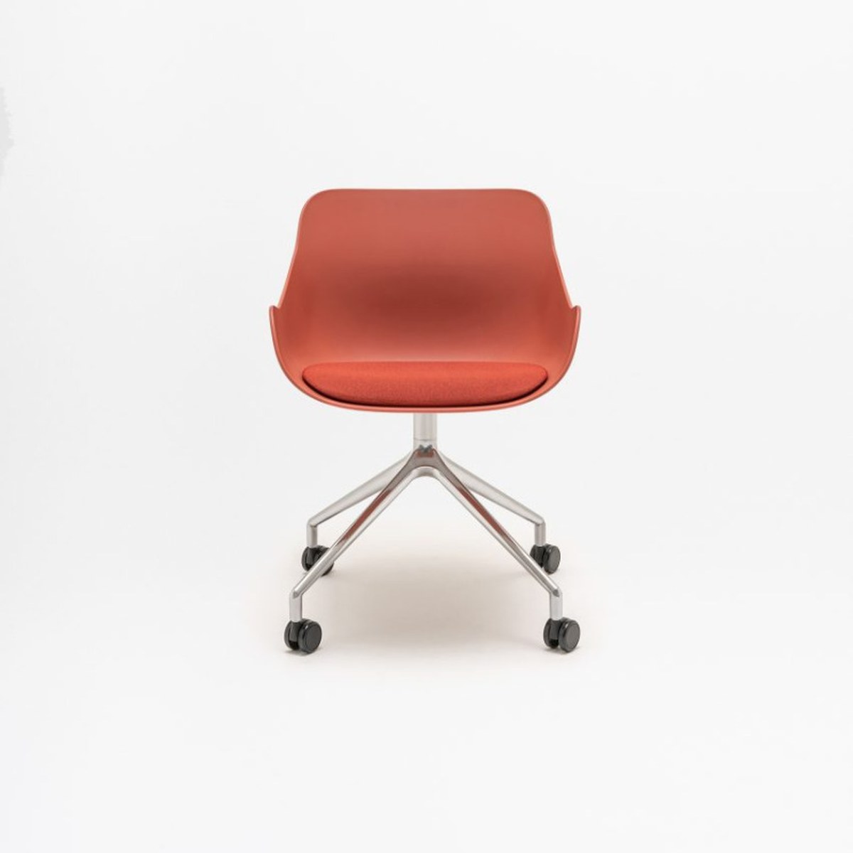 Fauteuil de conférence pivotant sur étoile en aluminium poli à roulettes