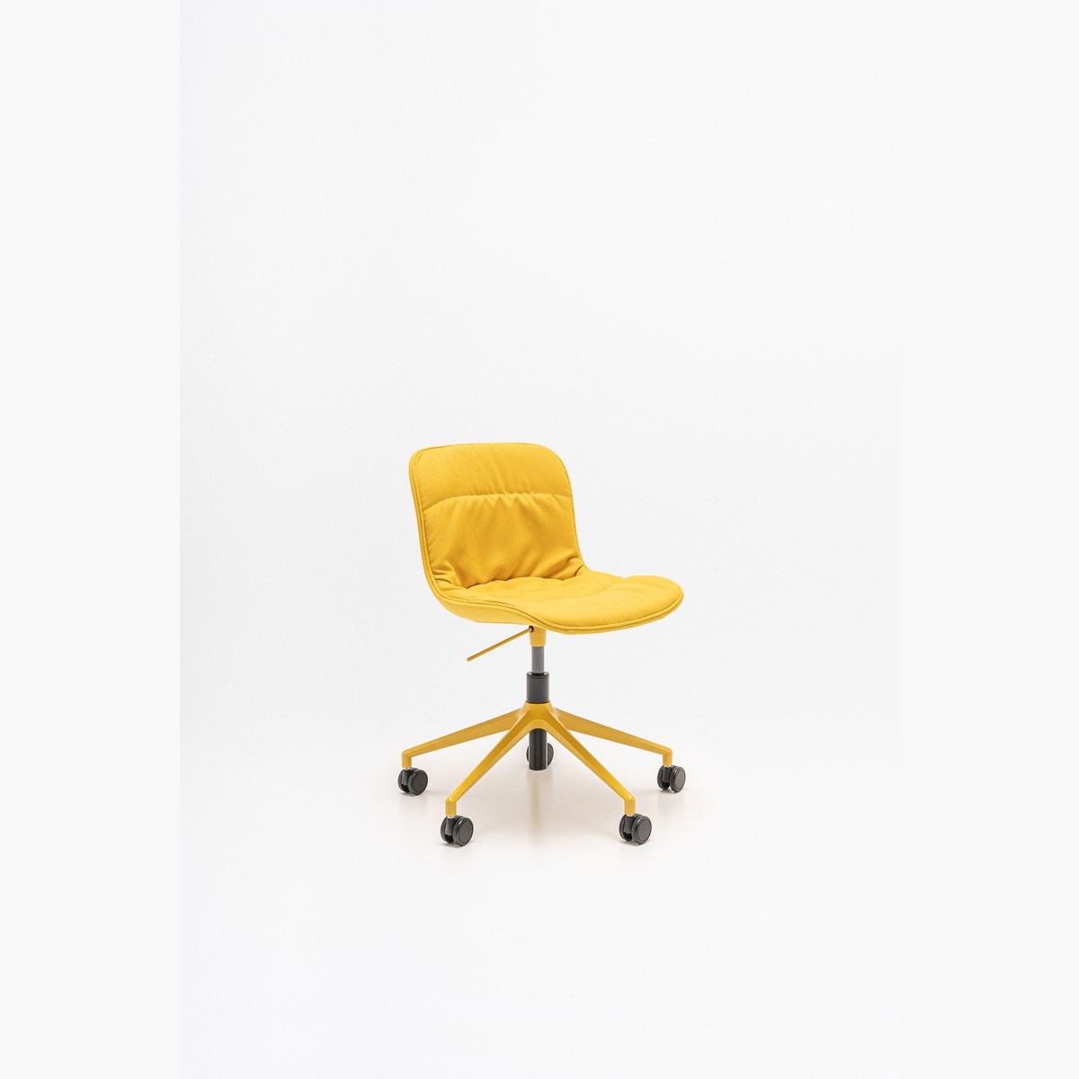 Chaise de bureau Baltic 2 Soft Duo jaune réglable en hauteur, vue de face