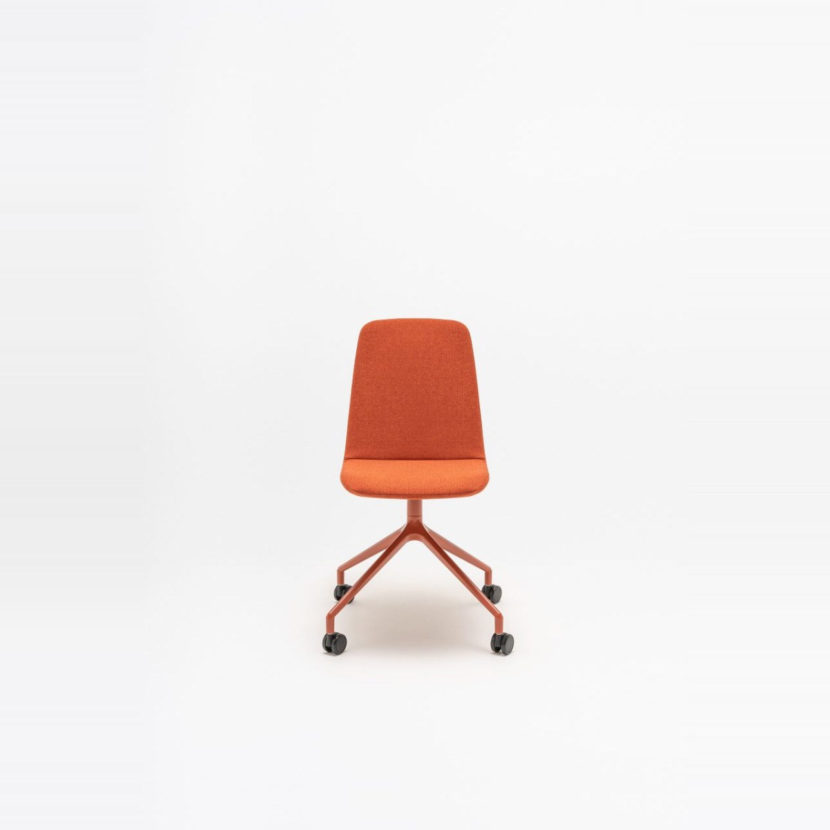 Chaise de réunion Ulti orange pivotante sur étoile aluminium brique à roulettes