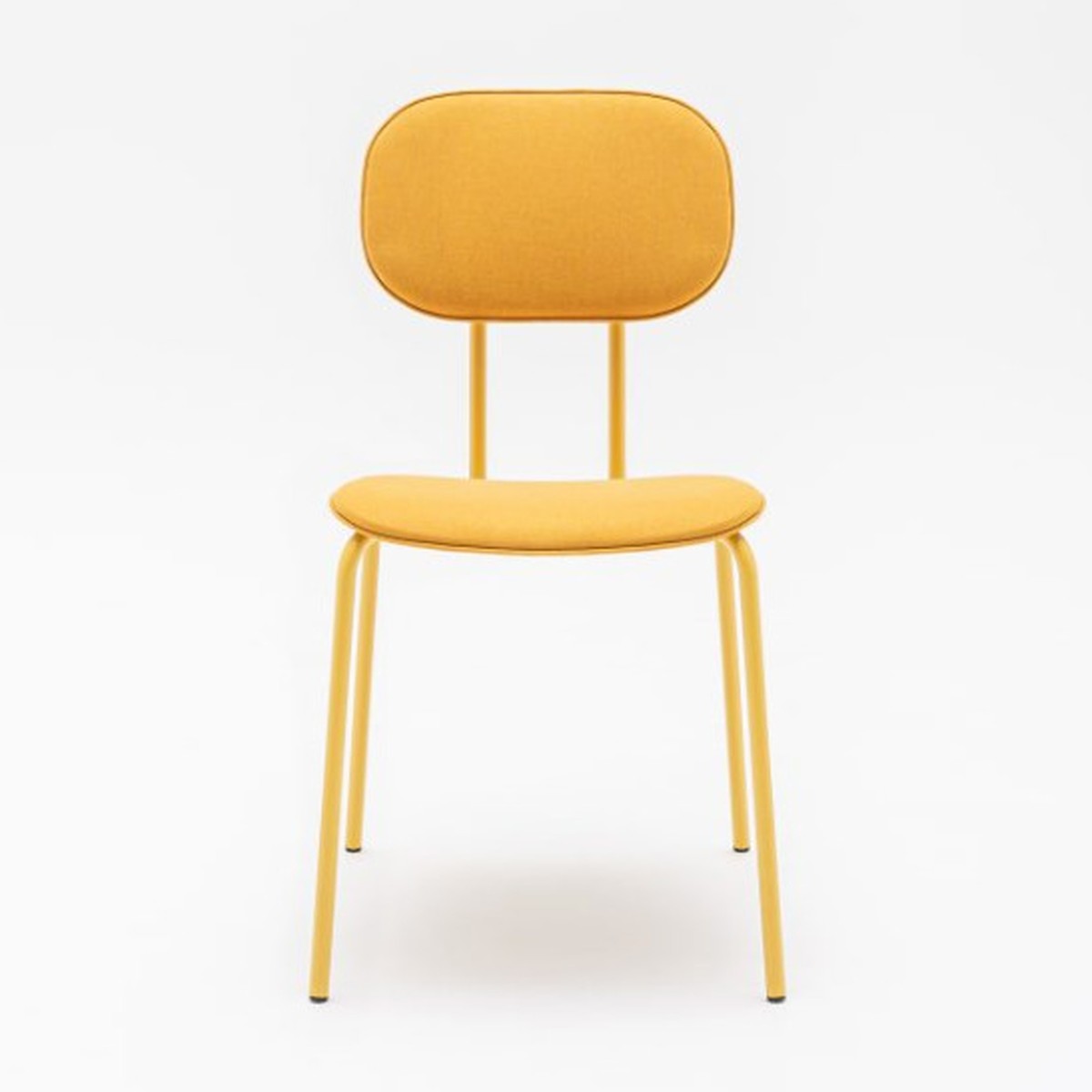 Chaise de réunion New School tapissée jaune sur 4 pieds jaunes, vue de face